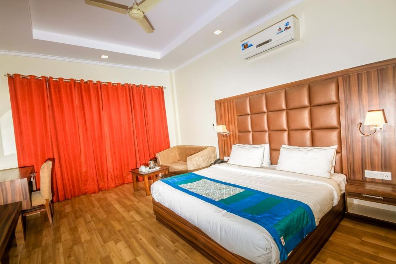 Hotel Pong View Dharamshala Buitenkant foto