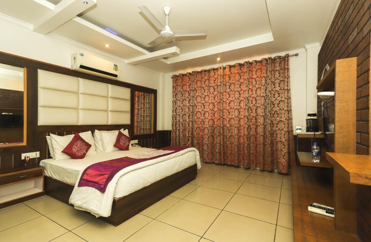 Hotel Pong View Dharamshala Buitenkant foto